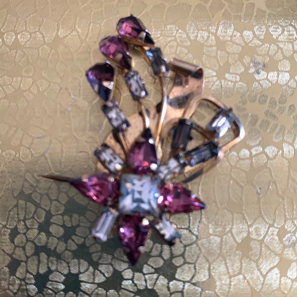 “STAR ART vintage brooch